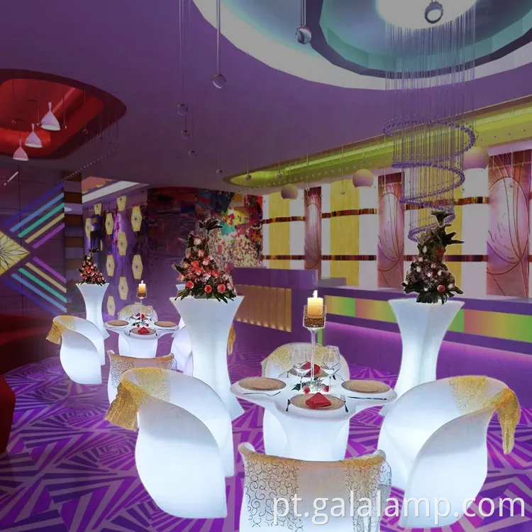 Contemporary LED Cube Seating para reuniões chiques ao ar livre